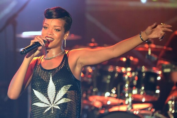 Rihanna était sublime lors de son concert à Berlin le 18 novembre 2012. Rihanna est actuellement en tournée avec son 777 Tour.