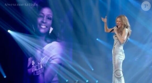Céline Dion chante à l'émission de CBS We will always love you : A Grammy salute to Whitney Houston le 16 novembre 2012.