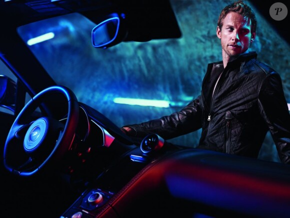 Jenson Button prend la pose pour Hugo Boss et sa collection Boss McLaren printemps 2013