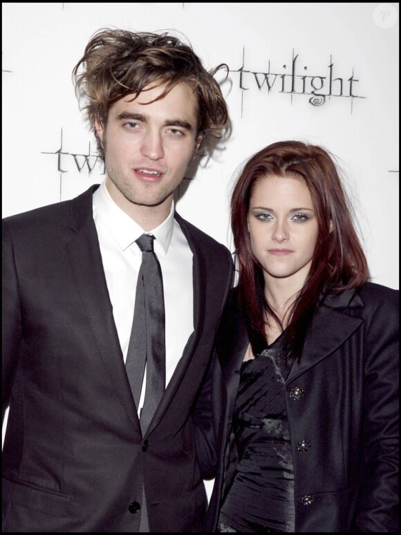 Kristen Stewart et Robert Pattinson à Londres pour la première du film Twilight - chapitre 1 le 3 décembre 2008