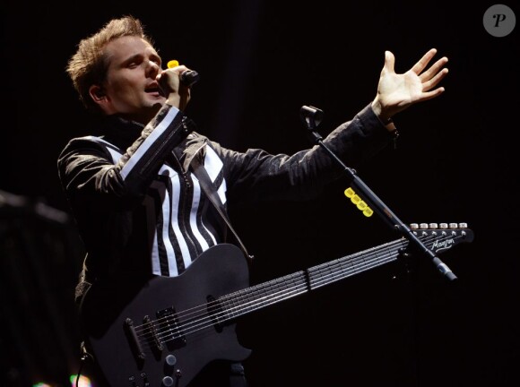 Matthew Bellamy, chanteur du groupe Muse, sur la scène des MTV Europe Music Awards, à Francfort, le 11 novembre 2012.