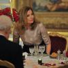 Valérie Trierweiler prend place au dîner organisé en l'honneur du président italien Giorgio Napolitano. A l'Élysée, le 21 novembre 2012.