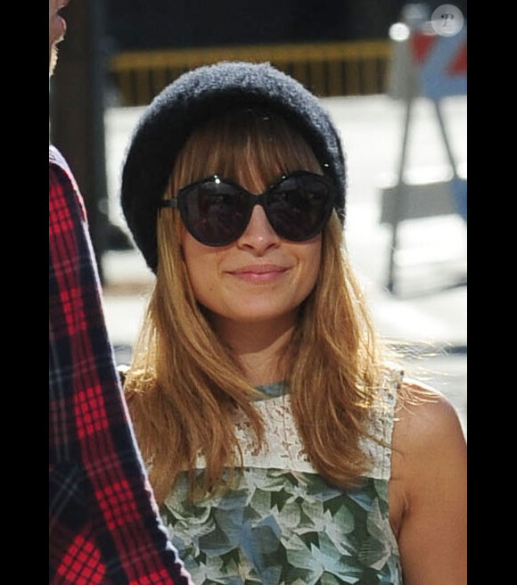 Nicole Richie, stylée et souriante sous le léger soleil de Los Angeles. Le 24 novembre 2012.