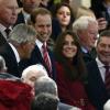 Le prince William et Kate Middleton, duc et duchesse de Cambridge, au Millennium Stadium de Cardiff le 24 novembre 2012 pour le test-match Pays de Galles-Nouvelle-Zélande (10-33). William et Catherine rencontraient à cette occasion des bénévoles et des bénéficiaires du Welsh Charitable Rugby Trust, dont le prince est parrain.