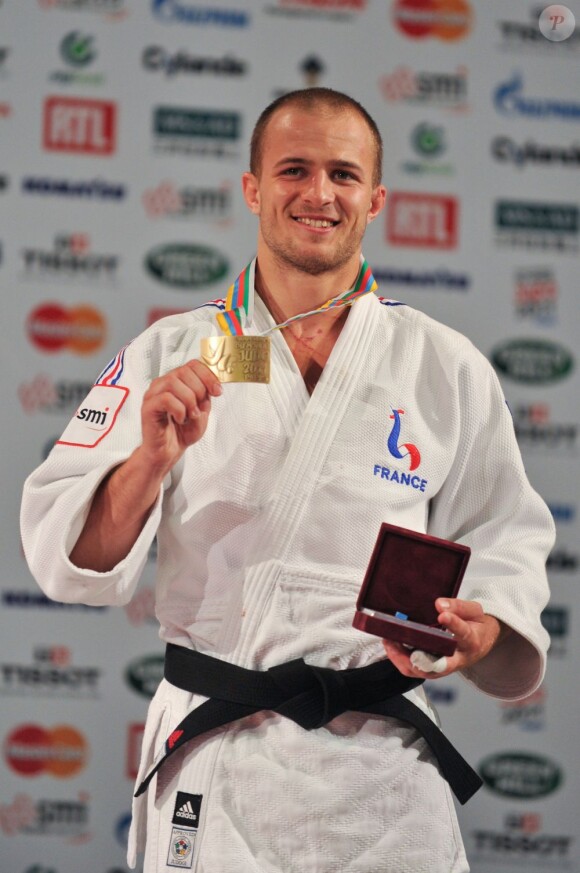 Ugo Legrand après sa médaille de bronze obtenue lors des mondiaux de Paris-Bercy le 24 août 2011