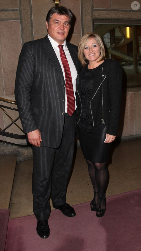 David Douillet et sa femme Valerie lors du dîner de Gala de la French American Foundation au Palais d'Iéna à Paris le 27 Novembre 2012