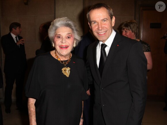 La baronne Philippine de Rothschild et Jeff Koons lors du dîner de Gala de la French American Foundation au Palais d'Iéna à Paris le 27 Novembre 2012