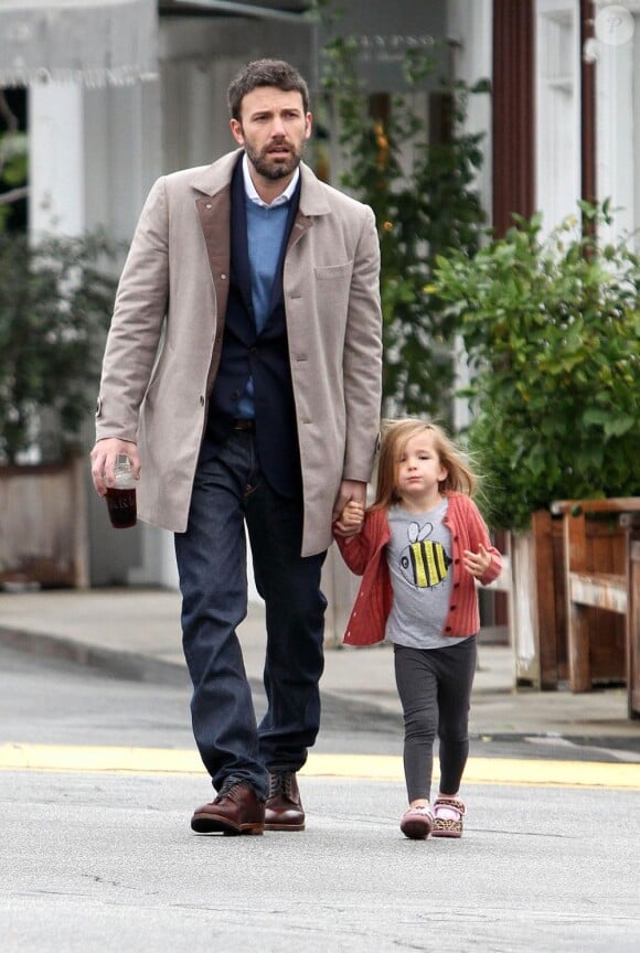 Pendant ce temps, Ben Affleck est avec sa fille Seraphina, le 28 novembre 2012 à Los Angeles