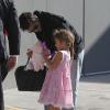 Halle Berry emmène sa fille Nahla au théâtre à Los Angeles, le 23 novembre 2012.