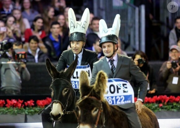 Nicolas Canteloup et Jérôme Hurel ont créé le buzz avec leur prestation en Fillon et Copé lors de la soirée Style & Competition du Gucci Paris Masters, à Villepinte, le 1er décembre 2012.