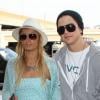 Paris Hilton et River Viiperi à l'aéroport de Los Angeles le 27 Novembre 2012.
