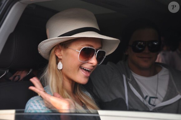 Paris Hilton arrive à Goa le 29 novembre 2012.