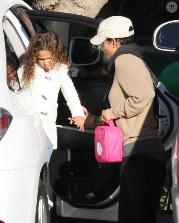 Halle Berry et sa fille Nahla à Los Angeles, le 5 décembre 2012.