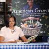 Michelle Obama dédicace son livre à Washington, le 12 juin 2012.