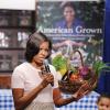 Michelle Obama dédicace son livre à Washington, le 12 juin 2012.