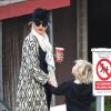Gwen Stefani dépose son adorable fils Zuma à l'école dans le quartier de Studio City à Los Angeles le 6 décembre 2012.