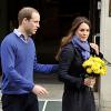Le prince William et kate Middleton quittant le King Edward Vll Hospital à Londres le 6 décembre 2012