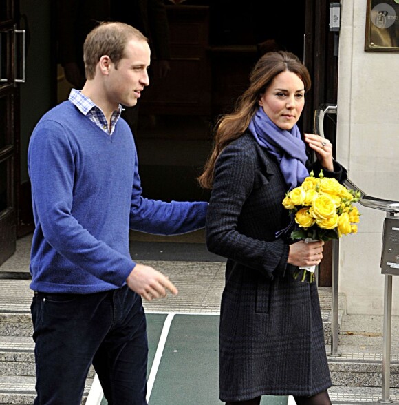 Le prince William et kate Middleton quittant le King Edward Vll Hospital à Londres le 6 décembre 2012