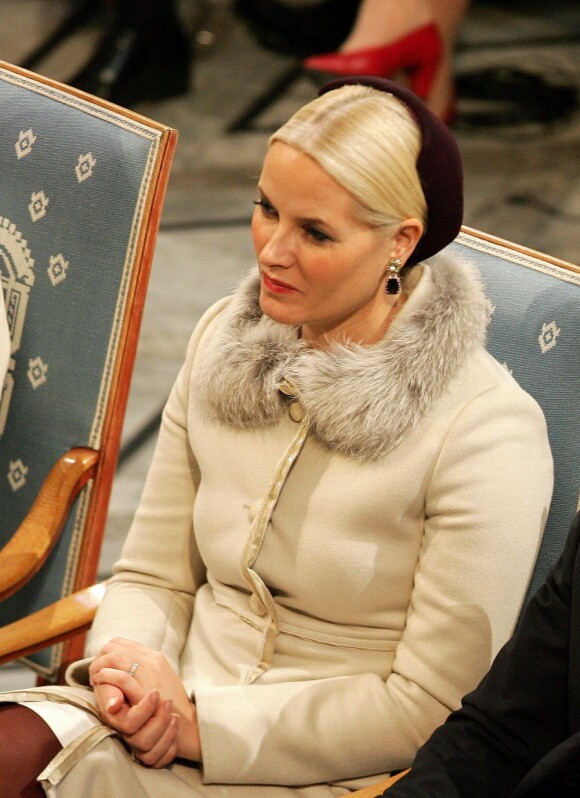 L'Union européenne s'est vu décerner le 10 décembre 2012 à l'Hôtel de Ville d'Oslo le prix Nobel de la Paix, en présence de la famille royale de Norvège, d'une vingtaine de dirigeants européens et de l'acteur Gerard Butler en charmante compagnie.