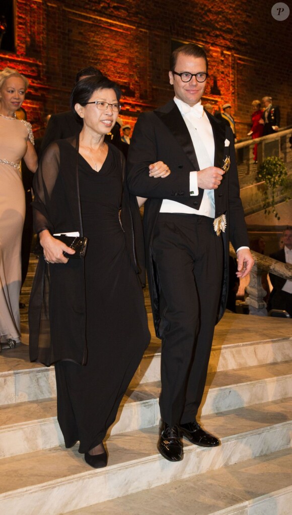 Le prince Daniel de Suède et Tong Sun Kobilka lors du dîner de gala donné à l'Hôtel de Ville de Stockholm en l'honneur des lauréats des prix Nobel, le 10 décembre 2012.