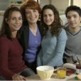 Julie Lescaut (Véronique Genest) et sa petite famille avec Babou (Joséphine Serre) et Sarah (Jennifer Lauret)