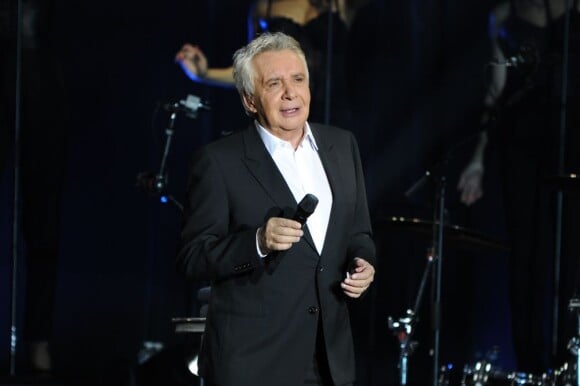Michel Sardou lors de son concert exceptionnel du Palais Omnisport de Paris Bercy le 12 décembre 2012