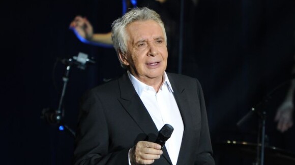 Michel Sardou : Ovationné pour son concert, il s'en prend à Gérard Depardieu