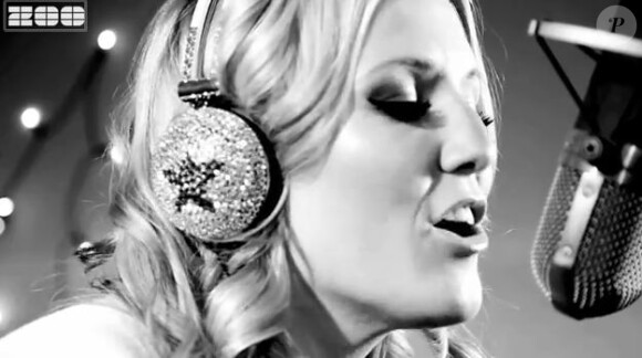 Cascada dans le clip de Let it snow, sur l'album It's Christmas Time disponible en version digital depuis le 30 novembre 2012.