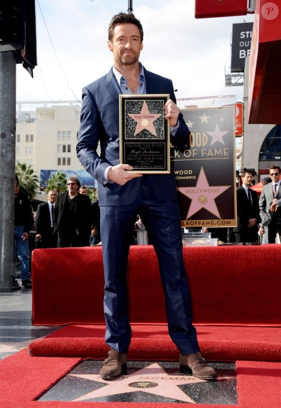Hugh Jackman et son étoile sur le Walk of Fame à Hollywood le 13 décembre 2012
