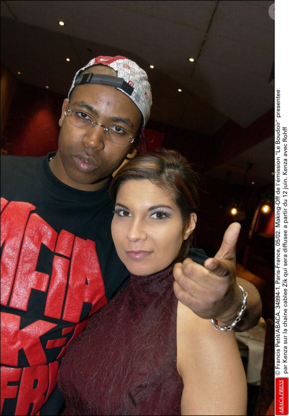 Rohff avec Kenza lors de l'émission Le Boudoir présentée par Kenza sur la chaine cablée Zik, à Paris le 27 mai 2002.