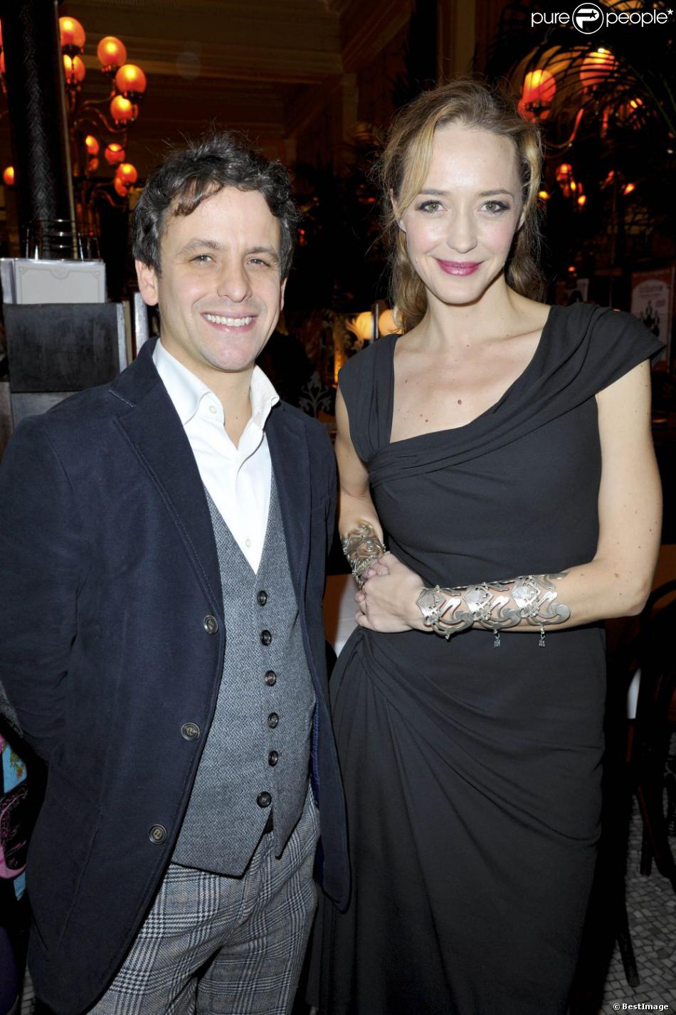 Les lauréats, Hélène de Fougerolles et Maxime d&#039;Aboville à la première édition du prix Grand Colbert au restaurant Le Grand Colbert à Paris le 17 décembre 2012.
