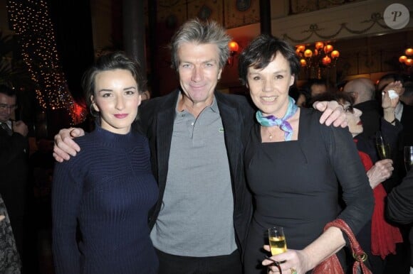 Salomé Stévenin, Claire Nebout et Philippe Caroit à la première édition du prix Grand Colbert au restaurant Le Grand Colbert à Paris le 17 décembre 2012.