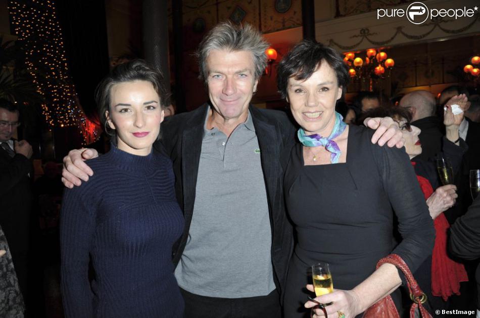 Salomé Stévenin, Claire Nebout et Philippe Caroit à la première édition du prix Grand Colbert au restaurant Le Grand Colbert à Paris le 17 décembre 2012.