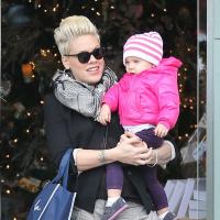 Pink : Shopping de Noël avec son adorable petite fille Willow