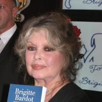Brigitte Bardot soutient Gérard Depardieu et s'en prend à Philippe Torreton !