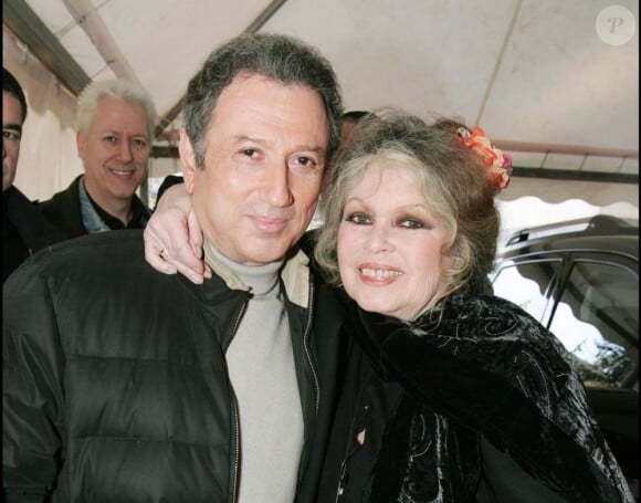 Brigitte Bardot et Michel Drucker à Levallois-Perret le 10 décembre 2005.