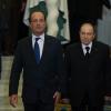 Le président algérien Abdelaziz Bouteflika et François Hollande au Palais du Peuple d'Alger, le 19 décembre 2012.