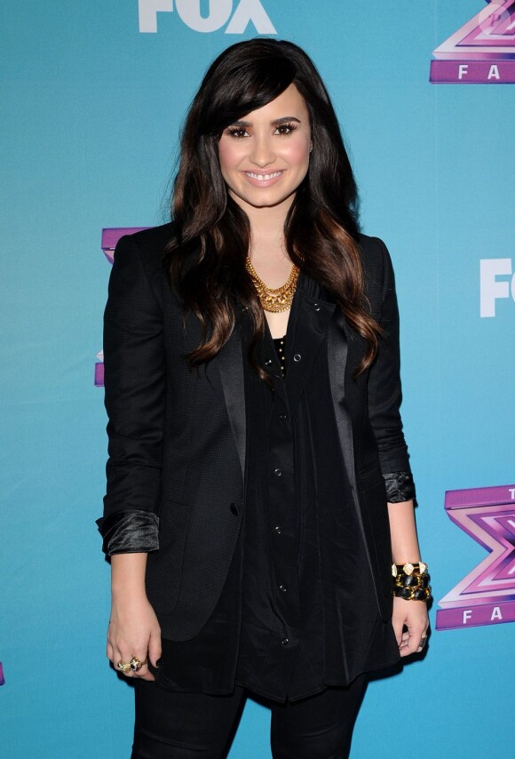 La jolie Demi Lovato lors du premier prime de la finale de X Factor à Los Angeles le 19 décembre 2012.