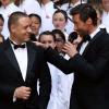 Hugh Jackman et Russell Crowe s'amusent en plein discours à la première australienne des Misérables à Sydney, le 21 décembre 2012.