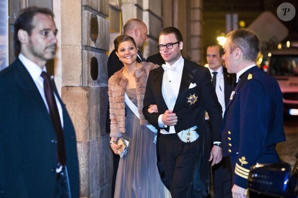 La princesse Victoria de Suède et le prince Daniel au gala de fin d'année de l'Académie royale, à la Bourse de Stockholm, le 20 décembre 2012.