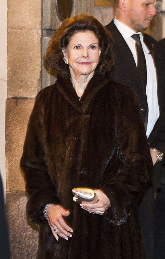 La reine Silvia de Suède au gala de fin d'année de l'Académie royale, à la Bourse de Stockholm, le 20 décembre 2012.