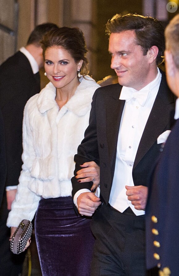 Madeleine de Suède assistait avec son fiancé Chris O'Neill, dont c'était là le premier engagement officiel avec la famille royale de Suède, au gala de fin d'année de l'Académie royale, à la Bourse de Stockholm, le 20 décembre 2012.