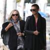 Charlize Theron et sa mère Gerda quittent un institut de beauté à Beverly Hills. Le 22 décembre 2012.