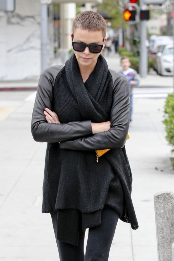 Charlize Theron à Beverly Hills, le 22 décembre 2012.
