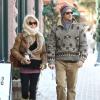 Goldie Hawn et son fils Oliver Hudson, dans les rues d'Aspen, le 22 décembre 2012.