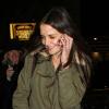 Katie Holmes, souriante, dans les rues de New York, le 29 décembre 2012.