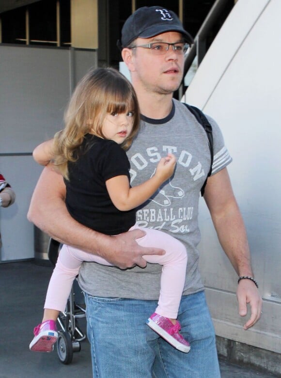 Matt Damon et sa fille Gia arrivent au LAX en provenance de Miami, le 3 janvier 2013.