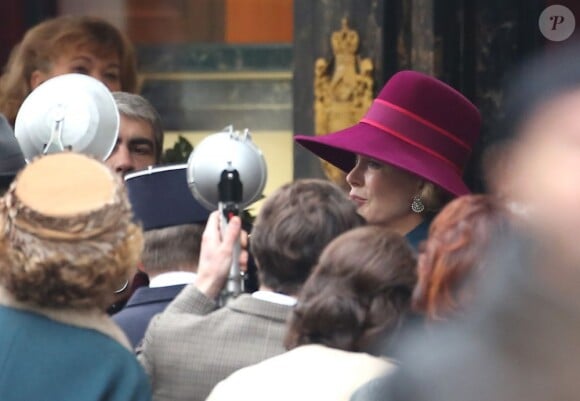 Nicole Kidman est Grace Kelly, princesse de Monaco, sur le tournage du biopic Grace of Monaco d'Olivier Dahan, à Paris, le 6 janvier 2013.
