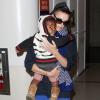 Charlize Theron, son fils Jackson et sa maman Gerda arrivent à l'aéroport de Los Angeles le 6 janvier 2013.