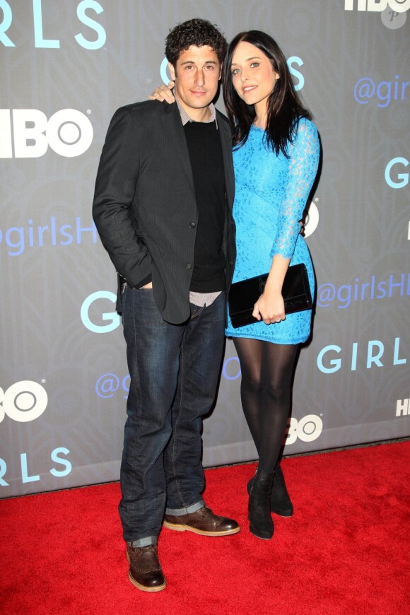 Jason Biggs et Jenny Mollen à la soirée de lancement de la saison 2 de Girls, au NYU Skirball Center, le 9 janvier 2013.